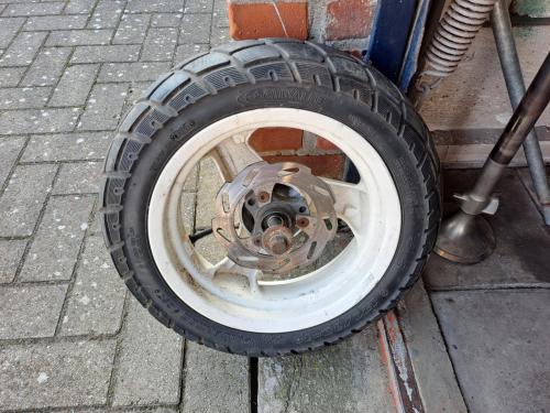 Te koop peugeot speedfight voorvork en voorwiel