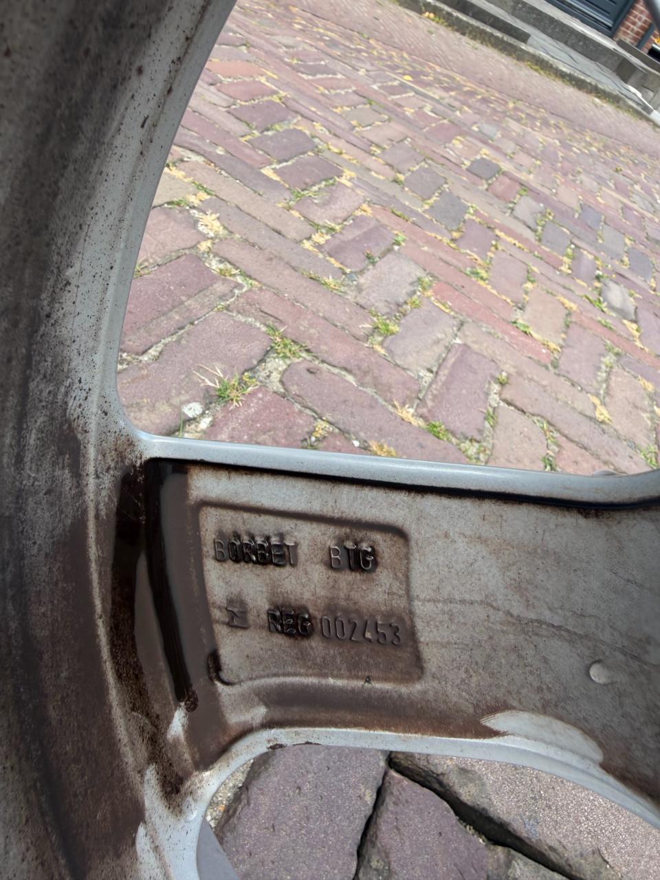 Originele volkswagen borbet velgen 17inch met banden 5x112