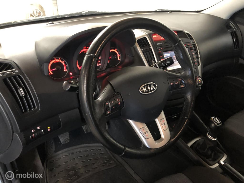 Kia Cee'd sporty wagon 1.4 cvvt navigator plus pack