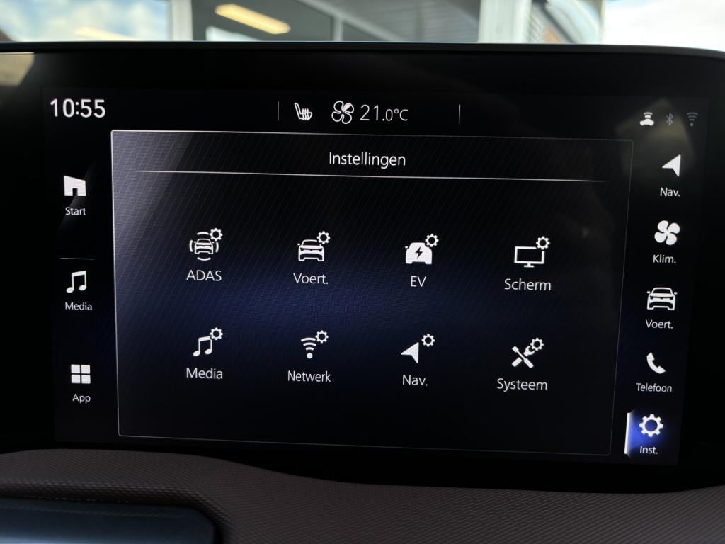 Suzuki E Vitara style 61 kwh