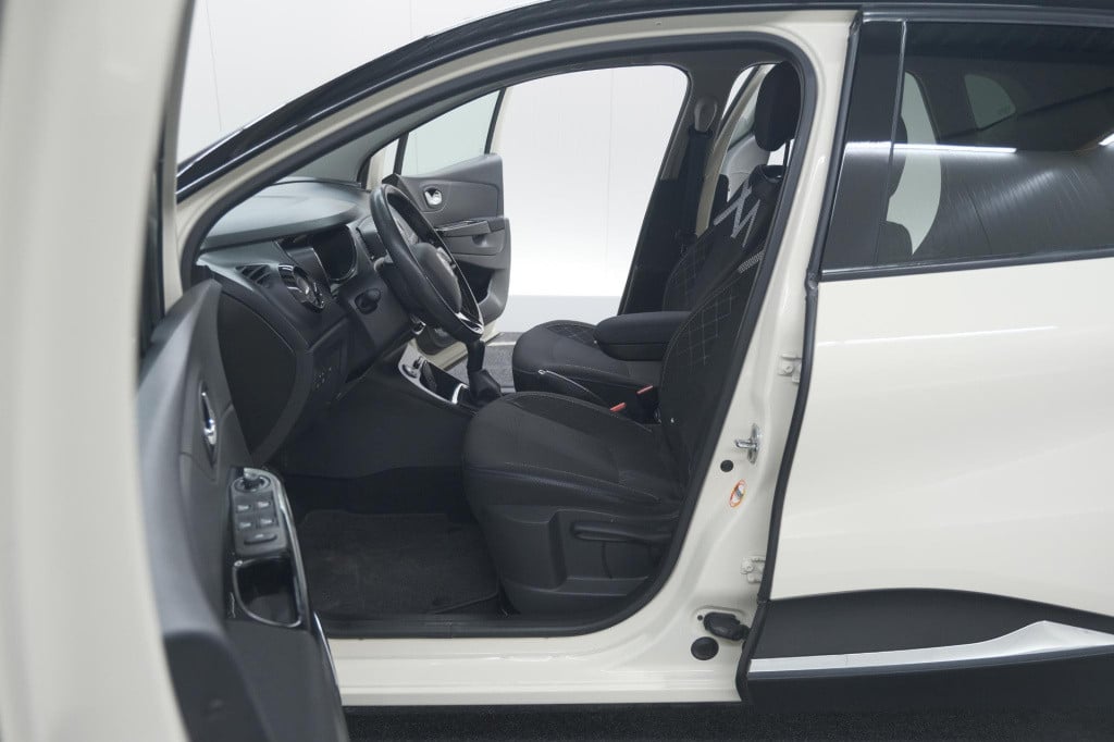 Renault Captur 0.9 tce dynamique | trekhaak | camera | parkeersensoren