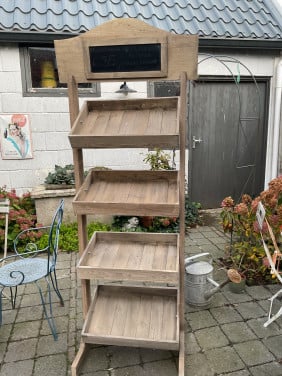 Houten winkelrek