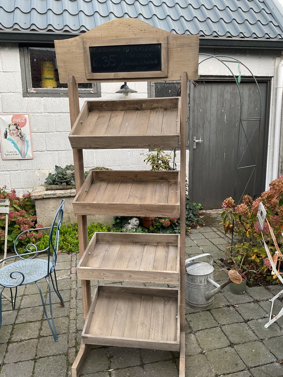 Houten winkelrek