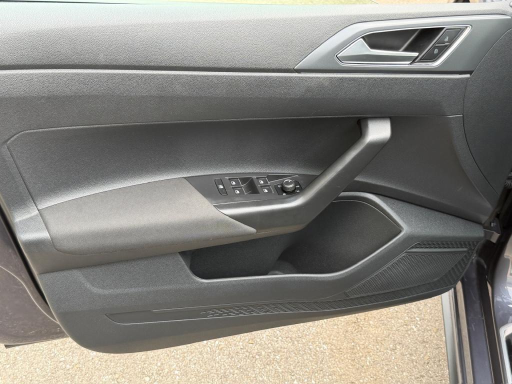 Volkswagen Polo 1.0 tsi r-line | iq light | led gril | climate | carplay | 