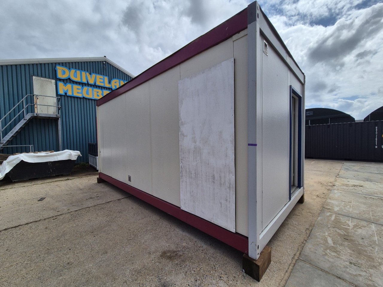 6x3m kantoorunit / woonunit / schaftkeet / bouwkeet