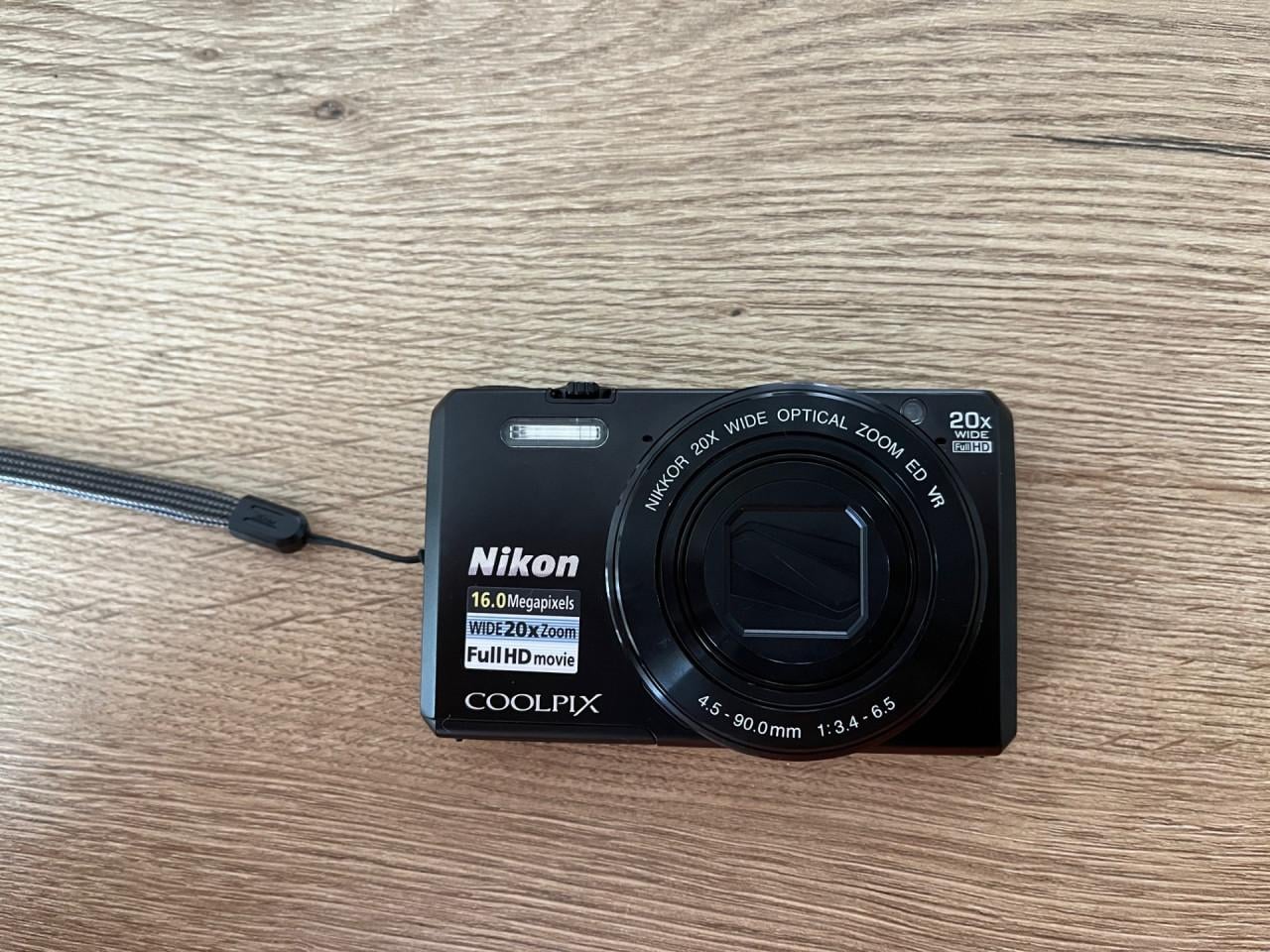 Nikon Coolpix S7000 black 8GB <verkocht>