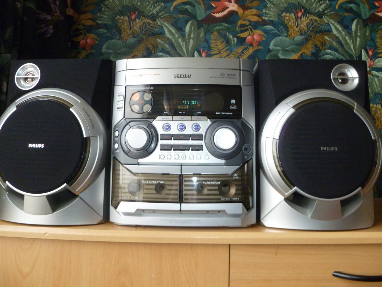 Philips stereo,set met een 3 cd wisselaar
