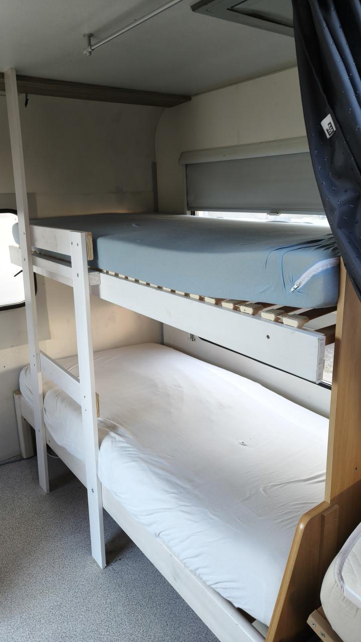 KNAUS 555 2001 BJ met stapelbed
