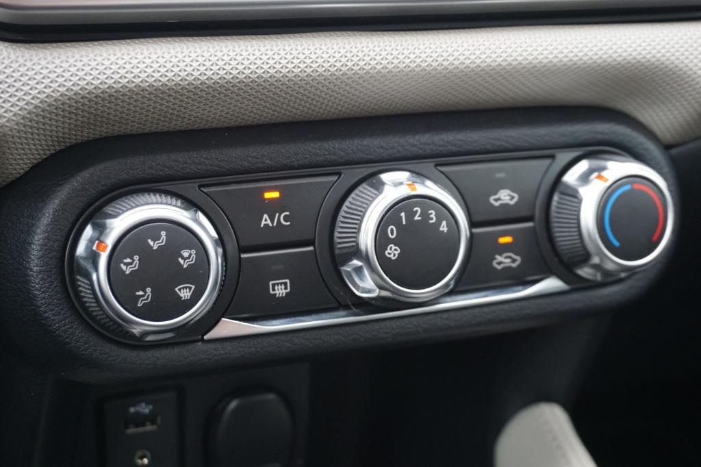 Nissan Micra 1.0l visia+ airco / cruise / bt / elektr. ramen / lm velgen / 