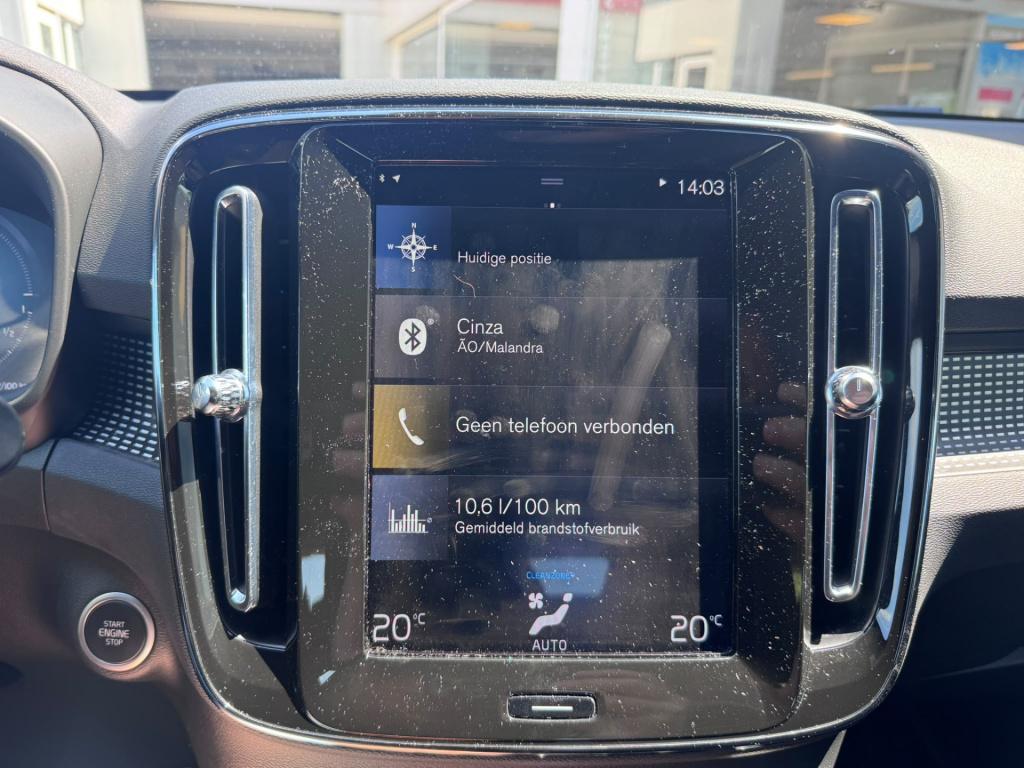 Volvo XC40 1.5 t5 recharge r-design