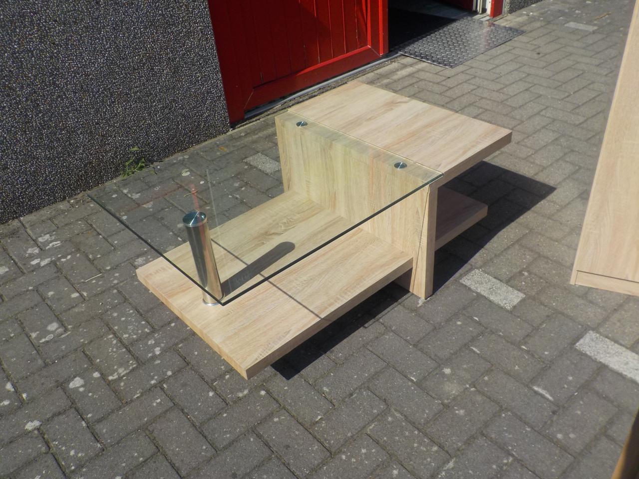 Salontafel met glazen blad 110 X 70 cm in zeer goede staat