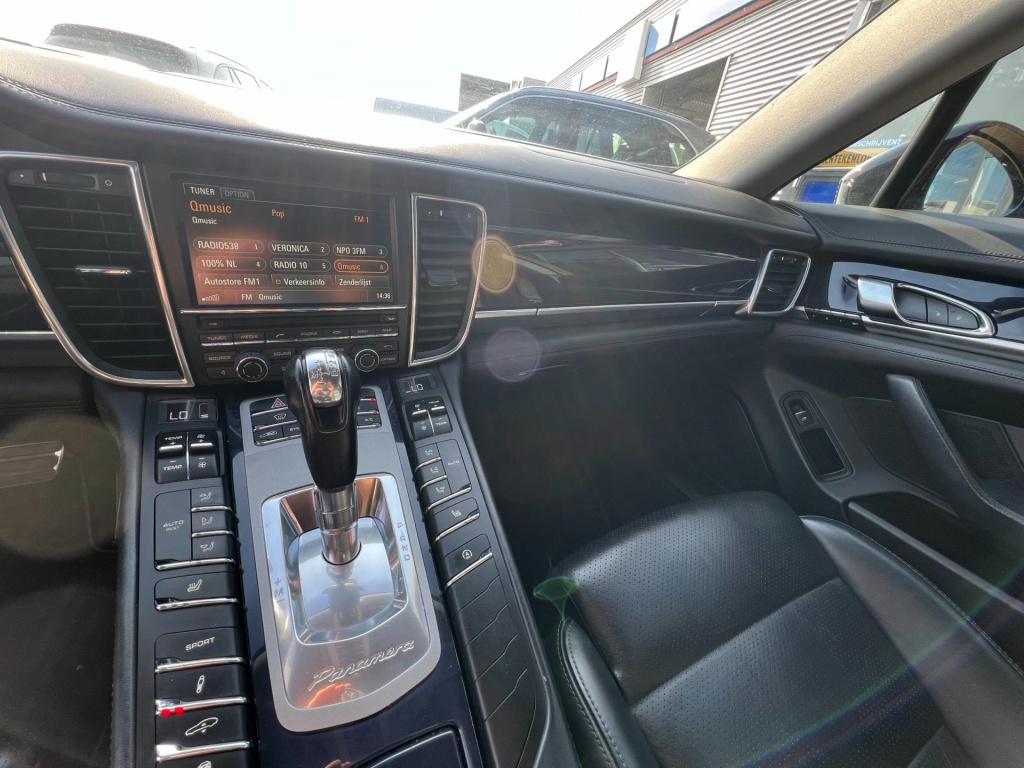 Porsche Panamera schuif/kanteldak, leer, navi, afn. trekhaak enz...