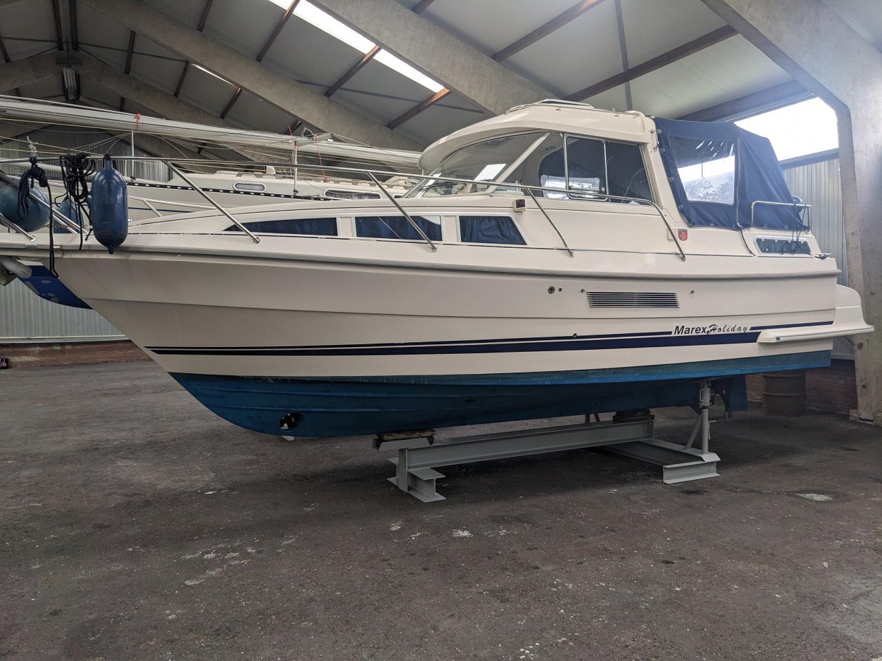 Mooie gezinsmotorboot (Marex 280 Holiday)