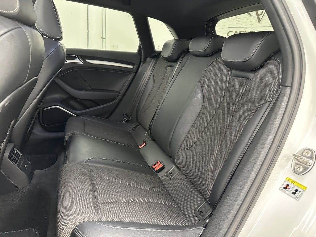 Audi A3 sportback 40 e-tron s line sport plus | b&o | panoramadak | trekhaa