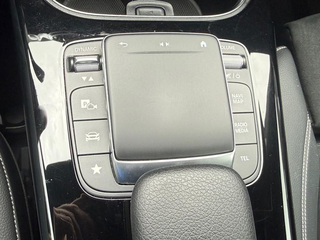 Mercedes-Benz A-Klasse 250 e business solution amg limited soh 96%