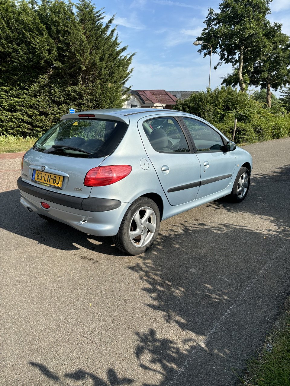 Peugeot 206 met nieuwe apk!
