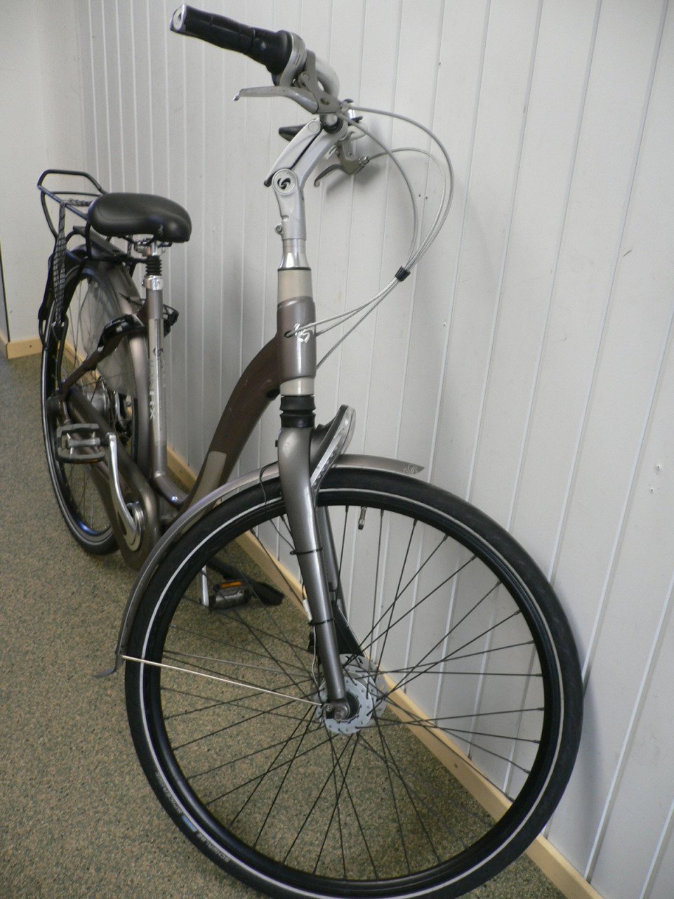 Gebruikte Sparta damesfiets 48cm met verende zadelpen  8 versnellingen