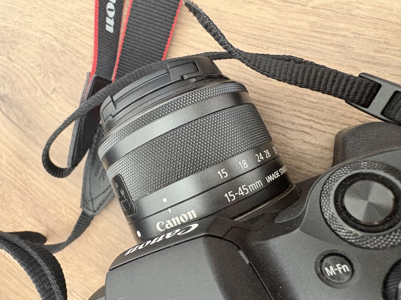 Canon EOS M50