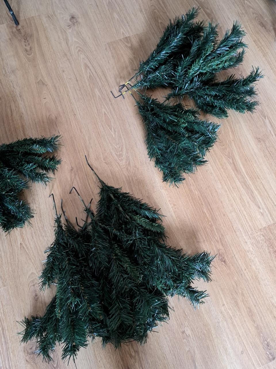 Kunstkerstboom 180 cm hoog.