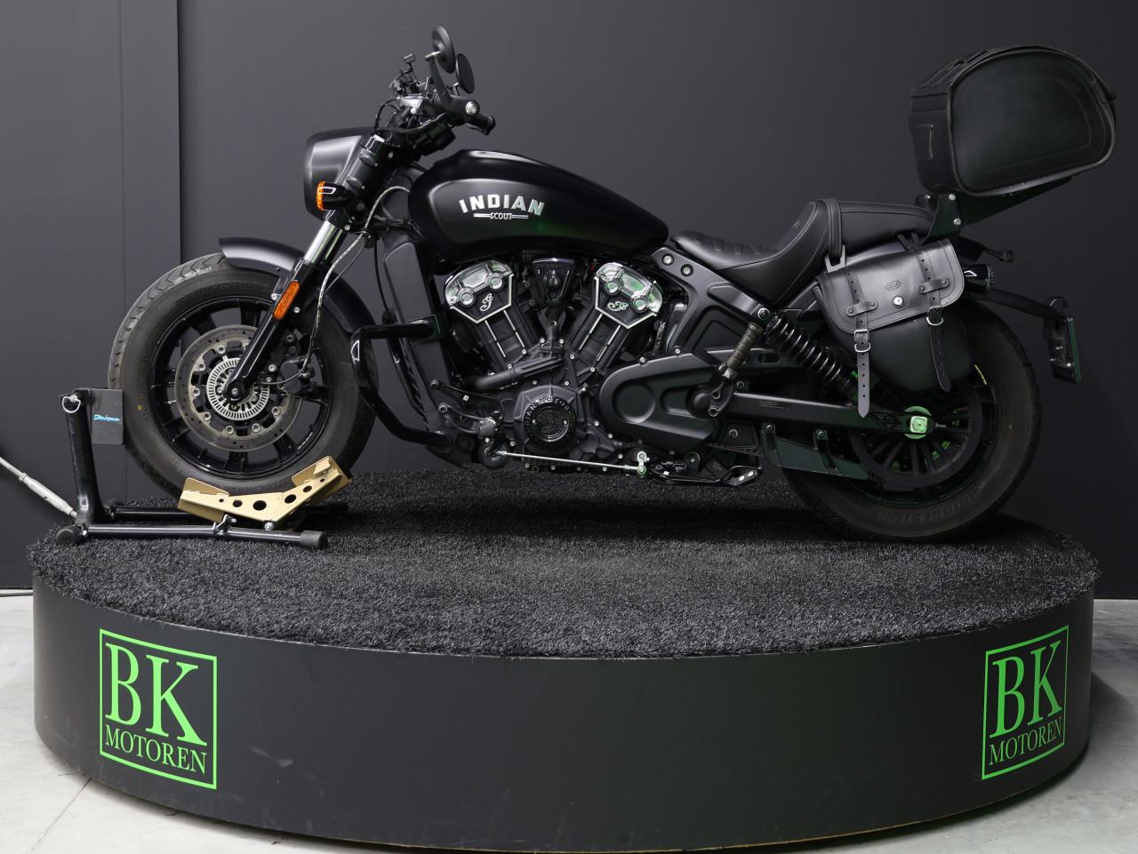 SCOUT BOBBER | Dr. Jekill & Mr. Hyde | BTW Motor
