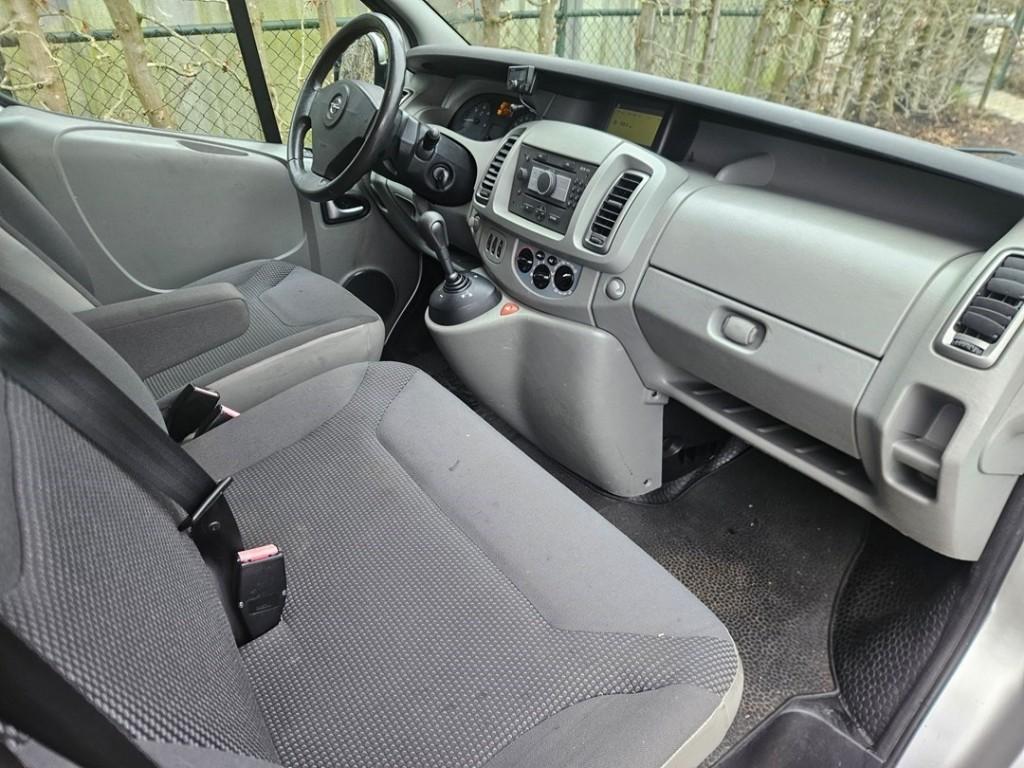 Opel Vivaro 2.5 cdti 145 pk l2h1 tecshift