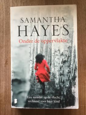 Onder de oppervlakte-Samantha Hayes