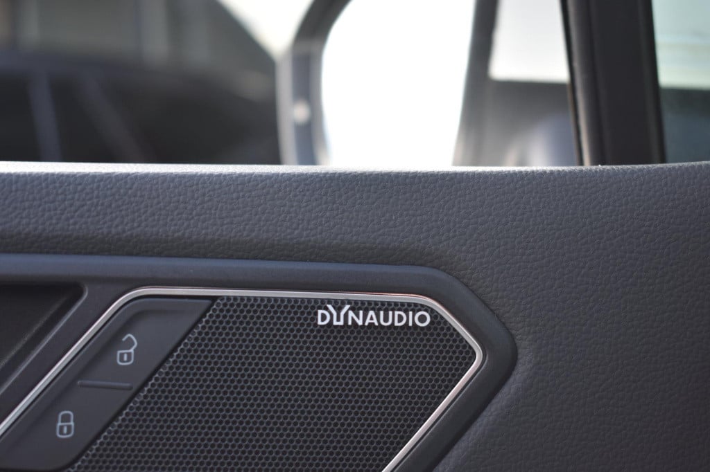 Volkswagen Tiguan 1.5 tsi act highline r-line | trekhaak | camera | dynaudi