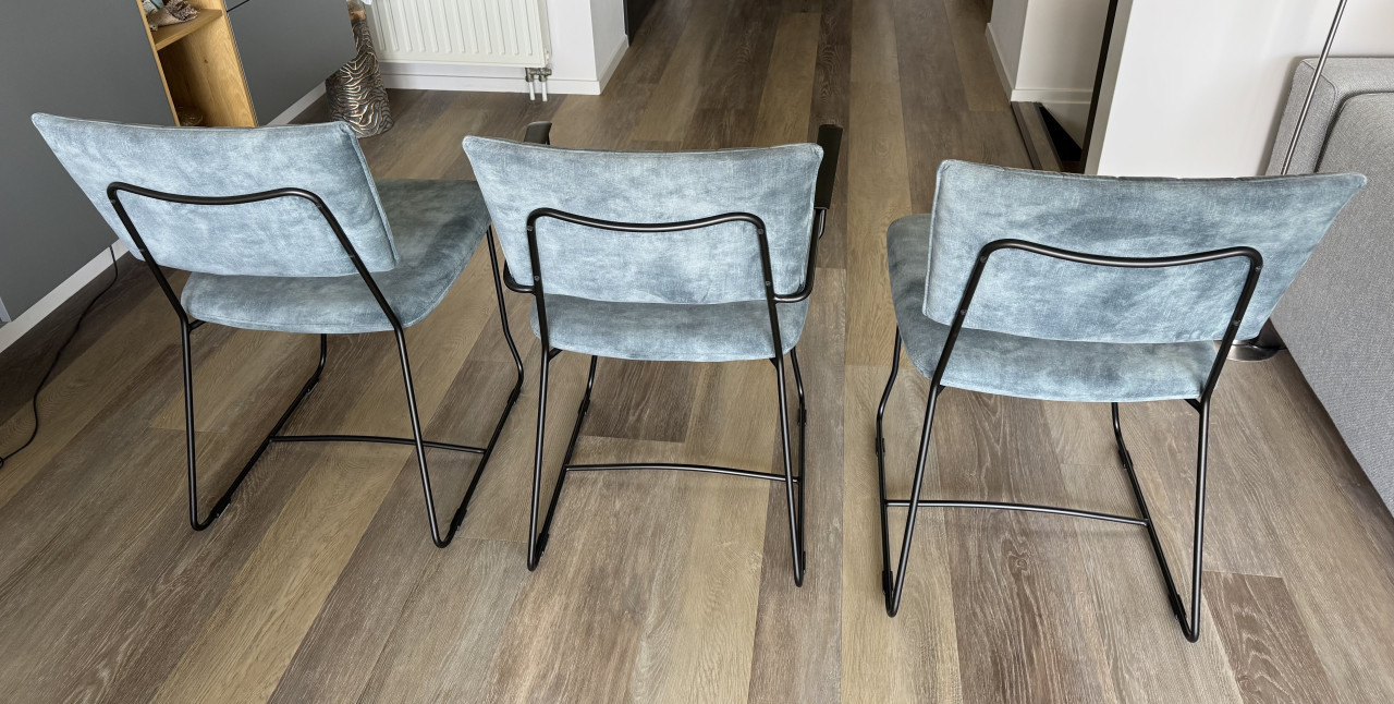 Eetkamerstoelen en -bank