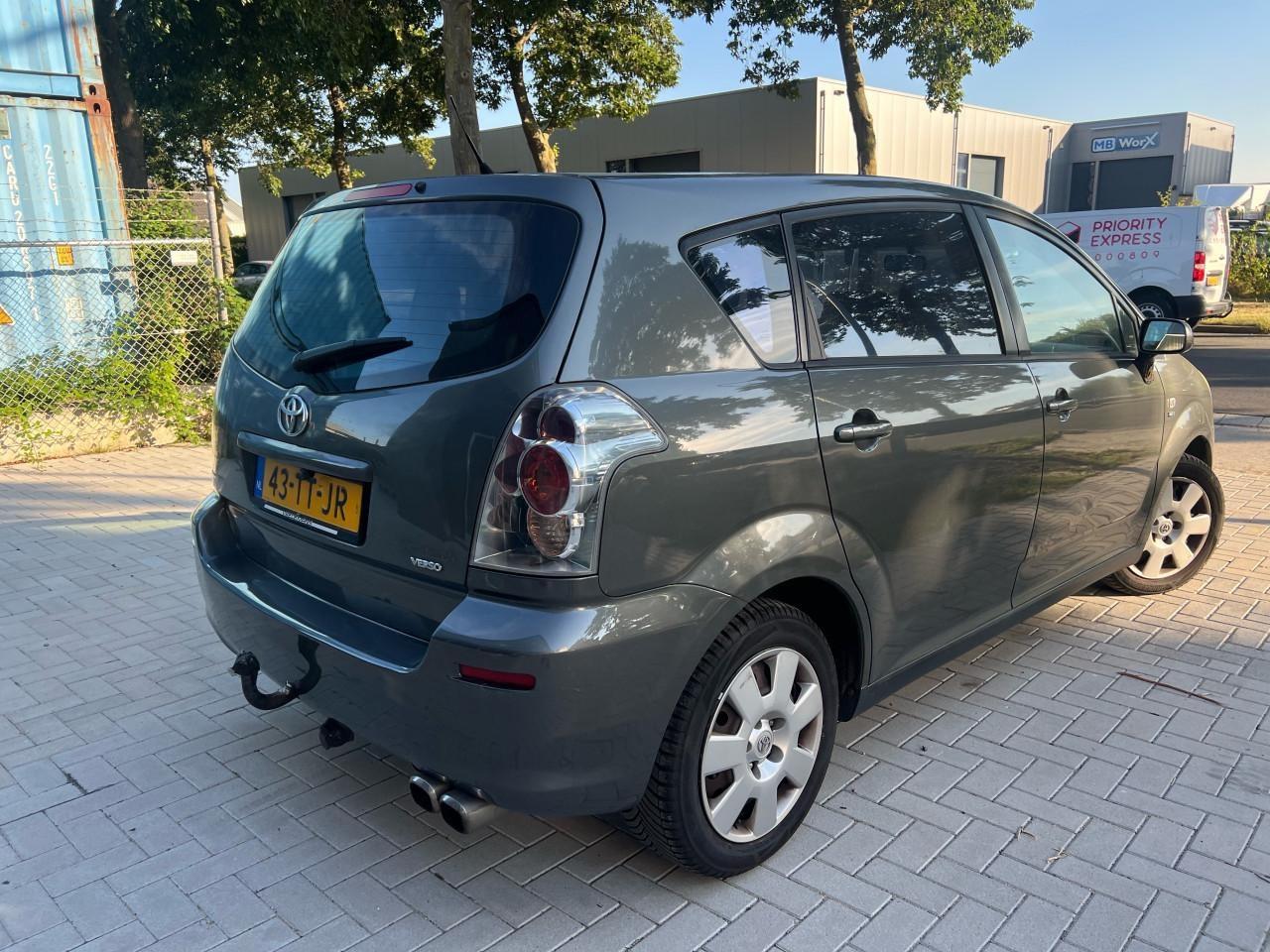 Toyota Corolla Verso 1.8 VVT-i 7 zitter