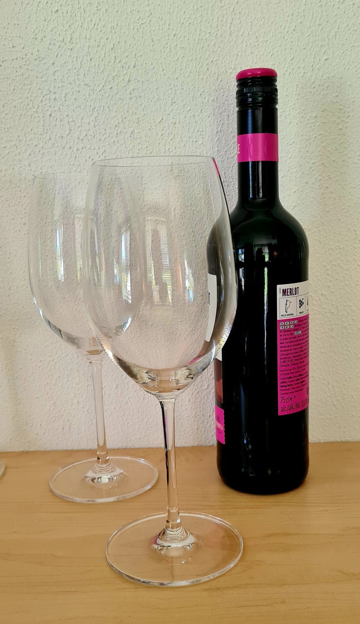 6 grote wijnglazen, 23½ cm hoog