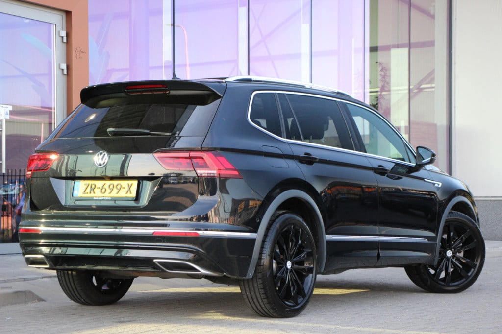 Volkswagen Tiguan Allspace 1.5 tsi highline r-line 7p. pano | acc | el.trek