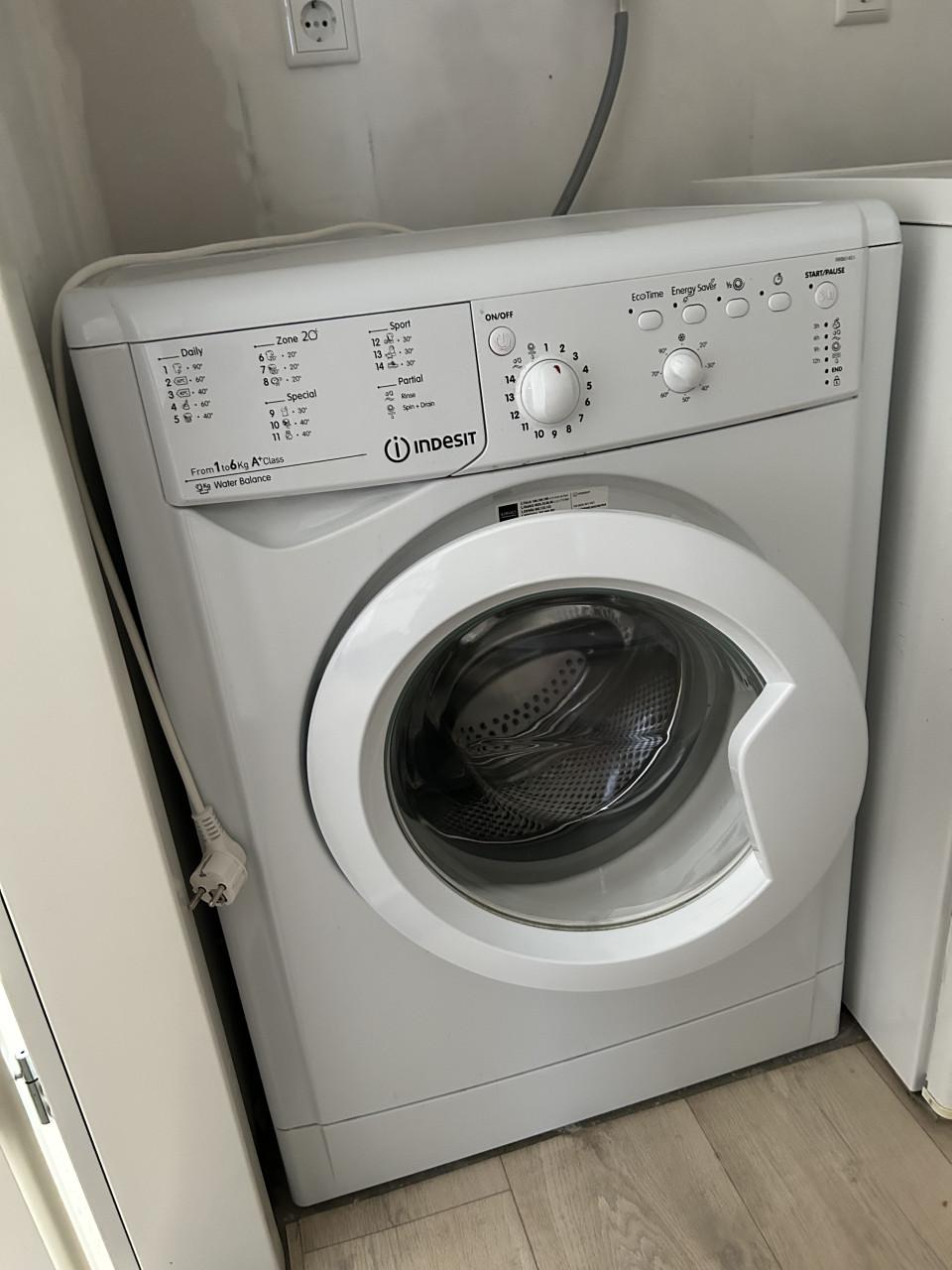 Wasmachine Indesit, werkt perfect