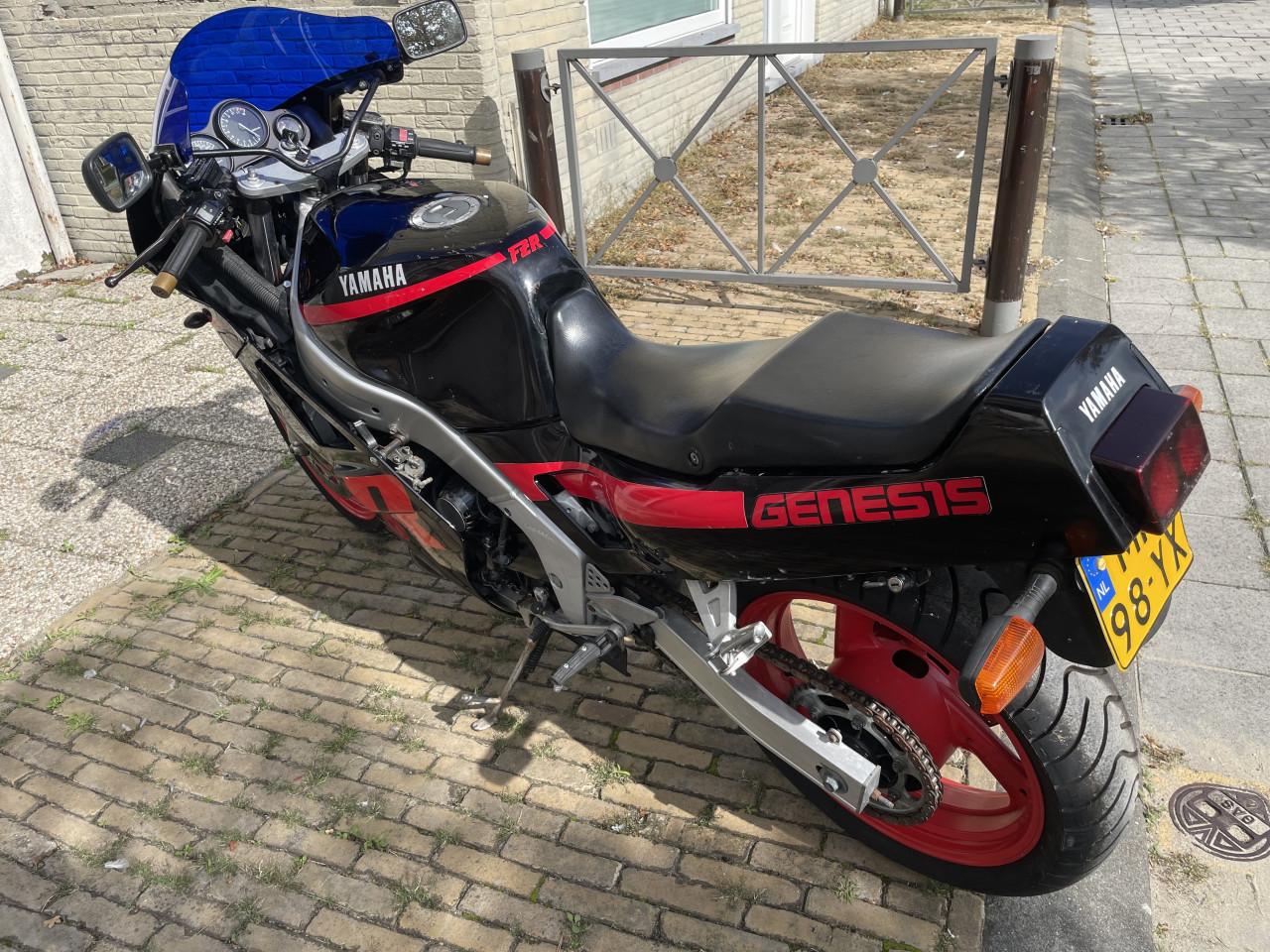 Yamaha FZR 1000