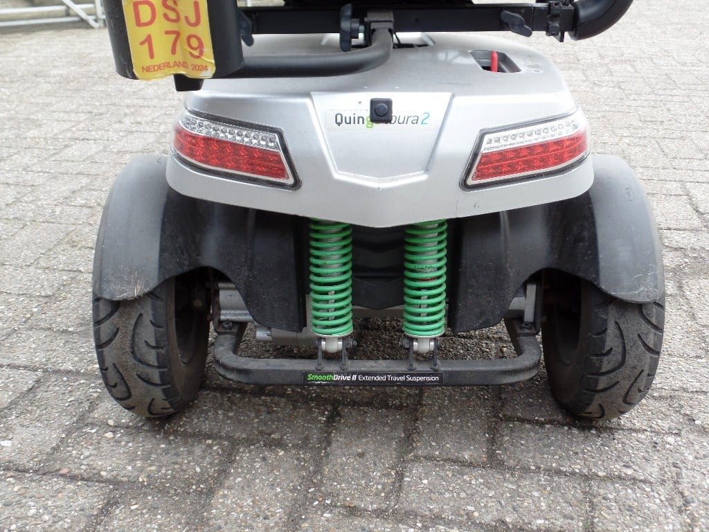 Quingotoura scootmobiel 2 met 5 wielen, achteruitrij camera, zeer wendbaar