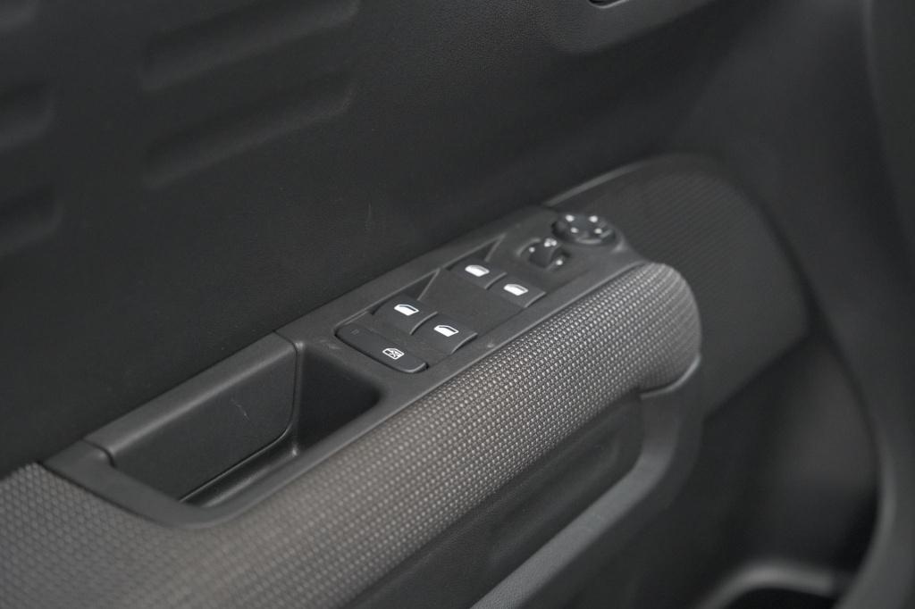 Citroen C3 Aircross puretech 130 eat6 plus | stoelverwarming | parkeersenso