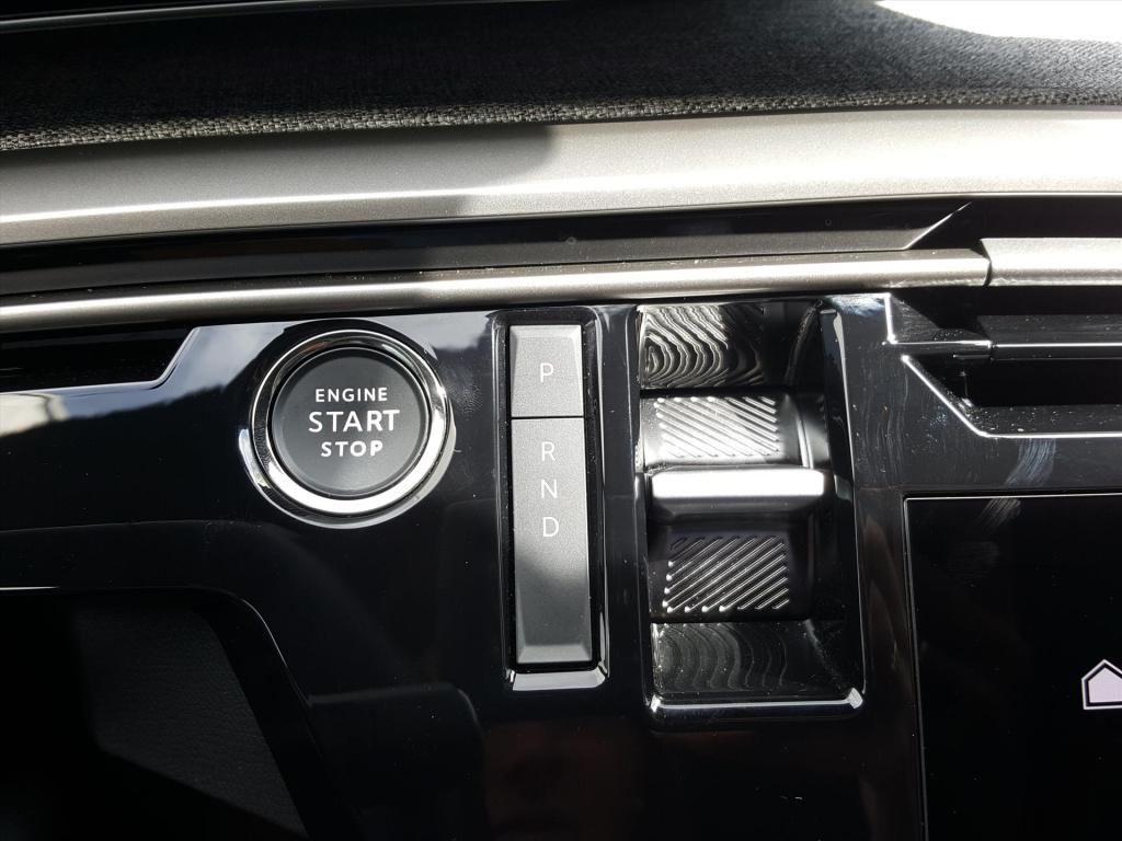 Peugeot E-3008 ev 73 kwh 210pk gt avantage apple carplay & android auto | n