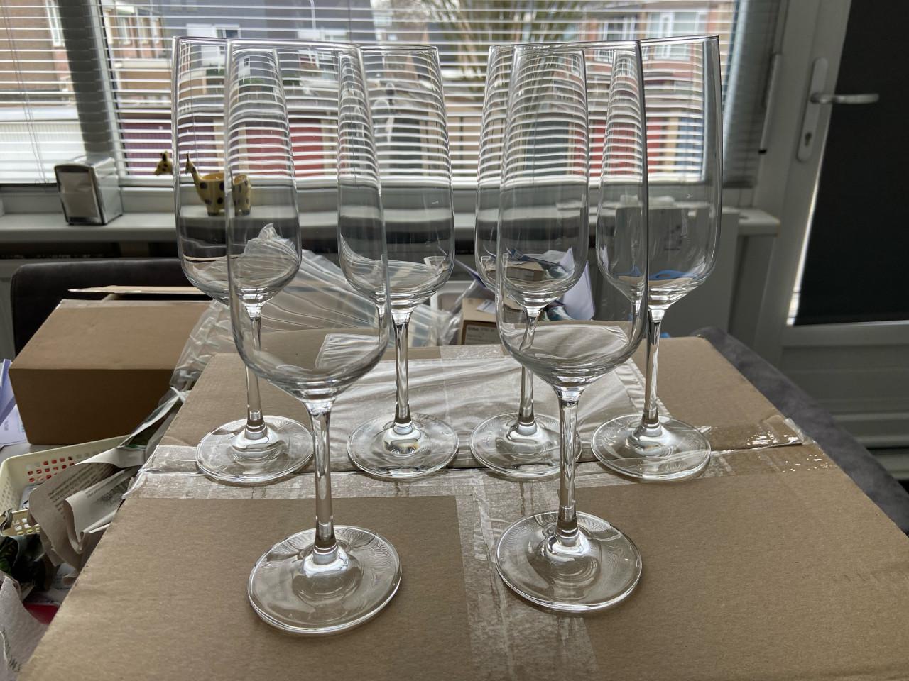 Set wijn- en champagne glazen Zwitsers kristal