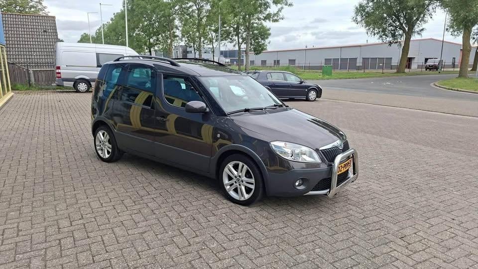 Scoda ROOMSTER 1.2 TSI Ambition MPV bj:2011 airco lm-velgen apk 2027
