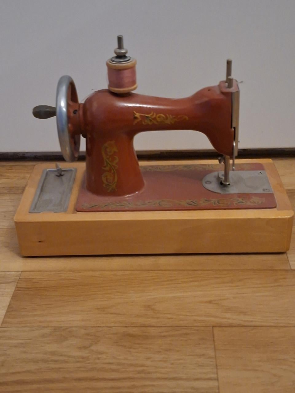 Kindernaaimachine
