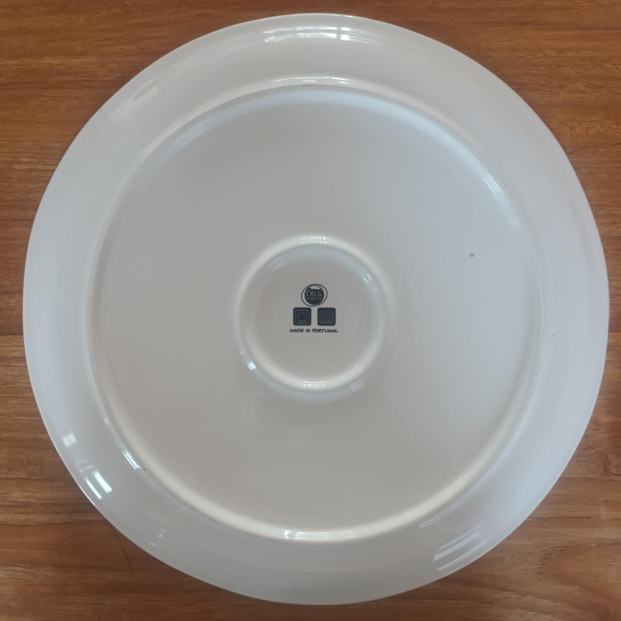 2 witte Pizzaborden van Oil & Vinegar