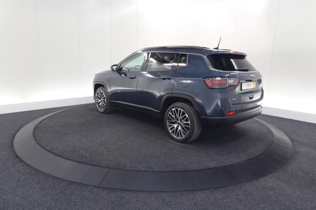 Jeep Compass 4xe 190 plug-in hybrid electric limited | elektrisch panoramad