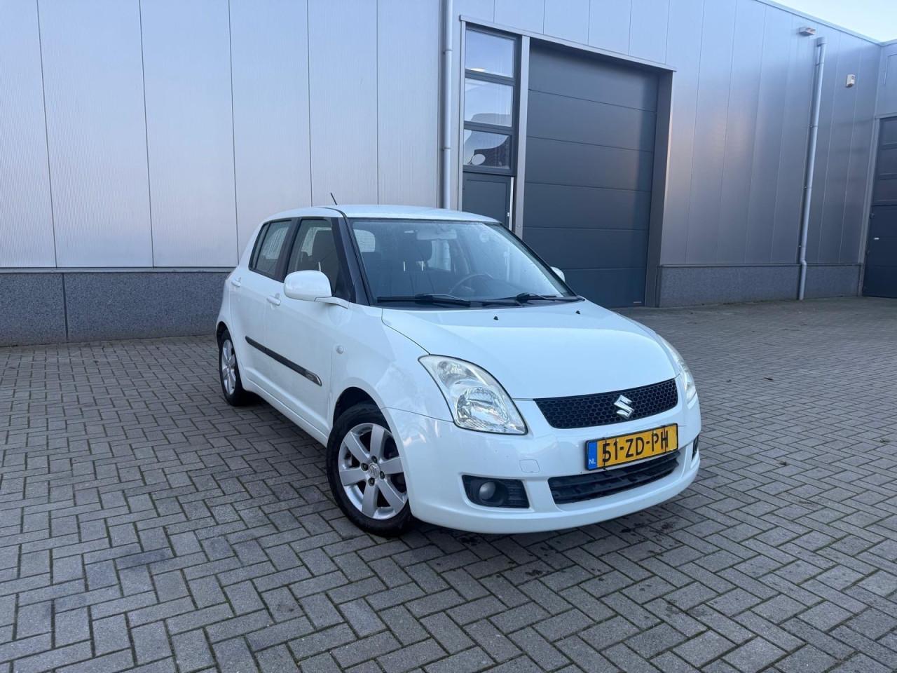 Suzuki Swift 1.3Shogun Airco/camera/ jaar apk