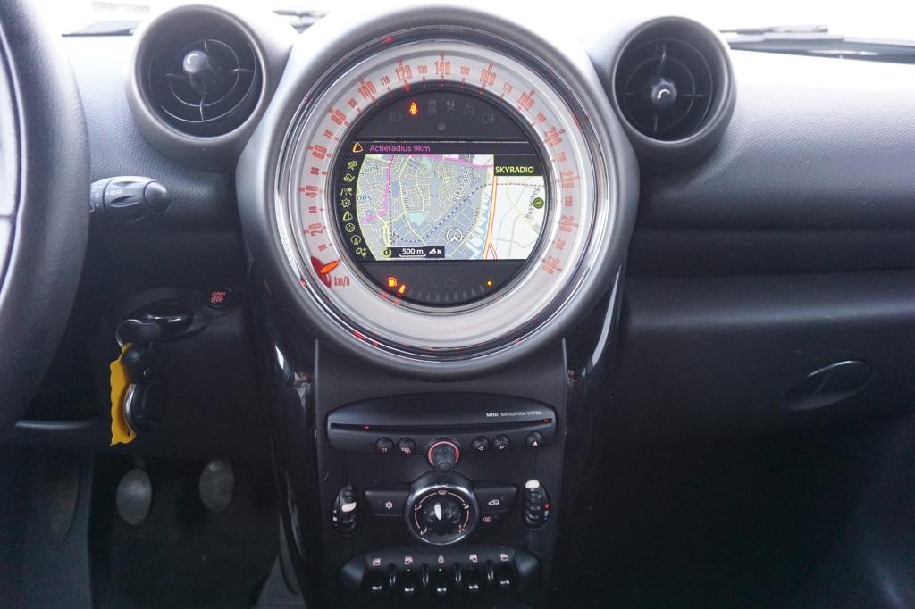 Mini Countryman mini 1.6 one business line airco / navi / cruise / parkeers