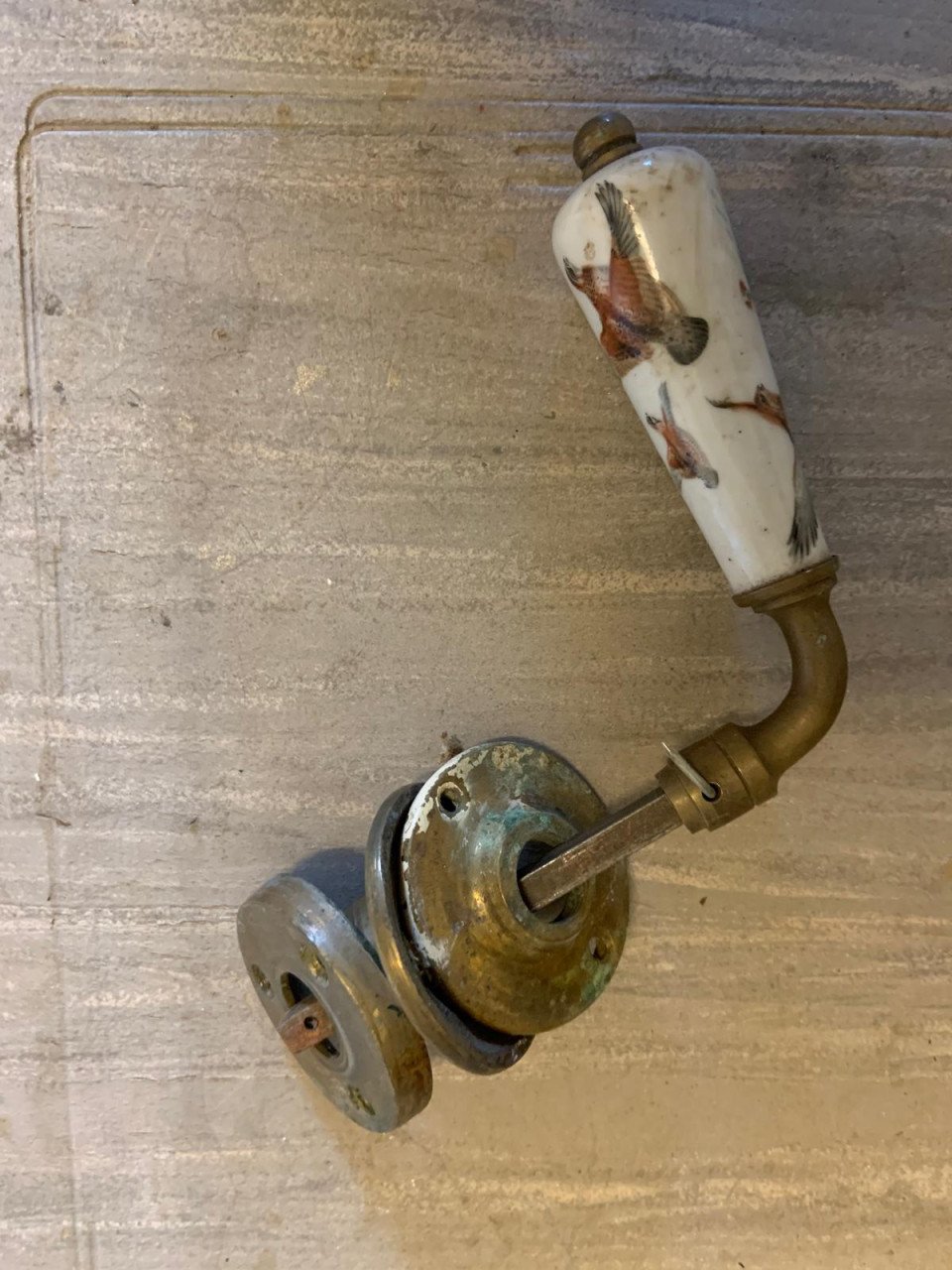 Te koop; antieke deurkruk vintage kastdeur kruk