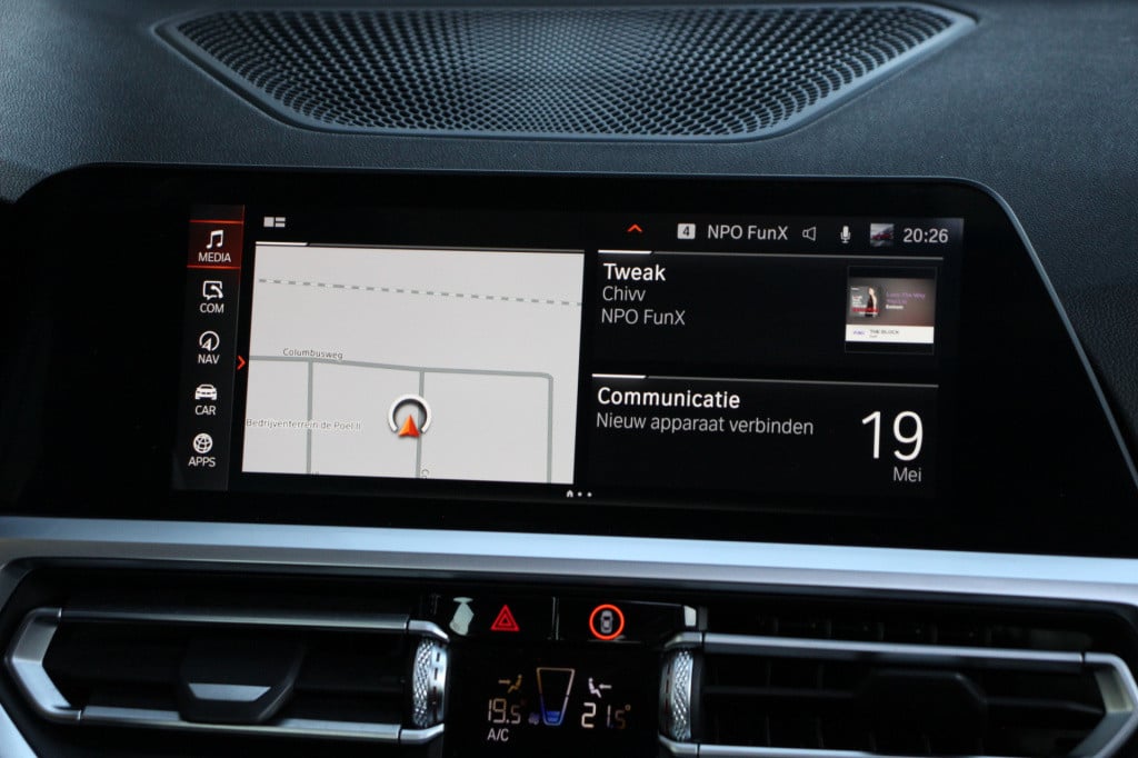 BMW 3-serie 330e high executive m-sport | schuifdak | laser | h&k | el. sto