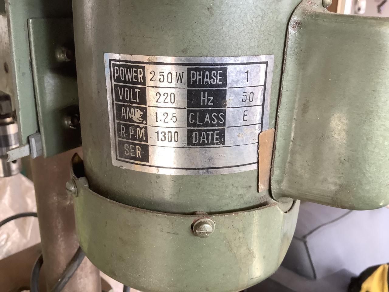 Kolomboormachine kolomboor