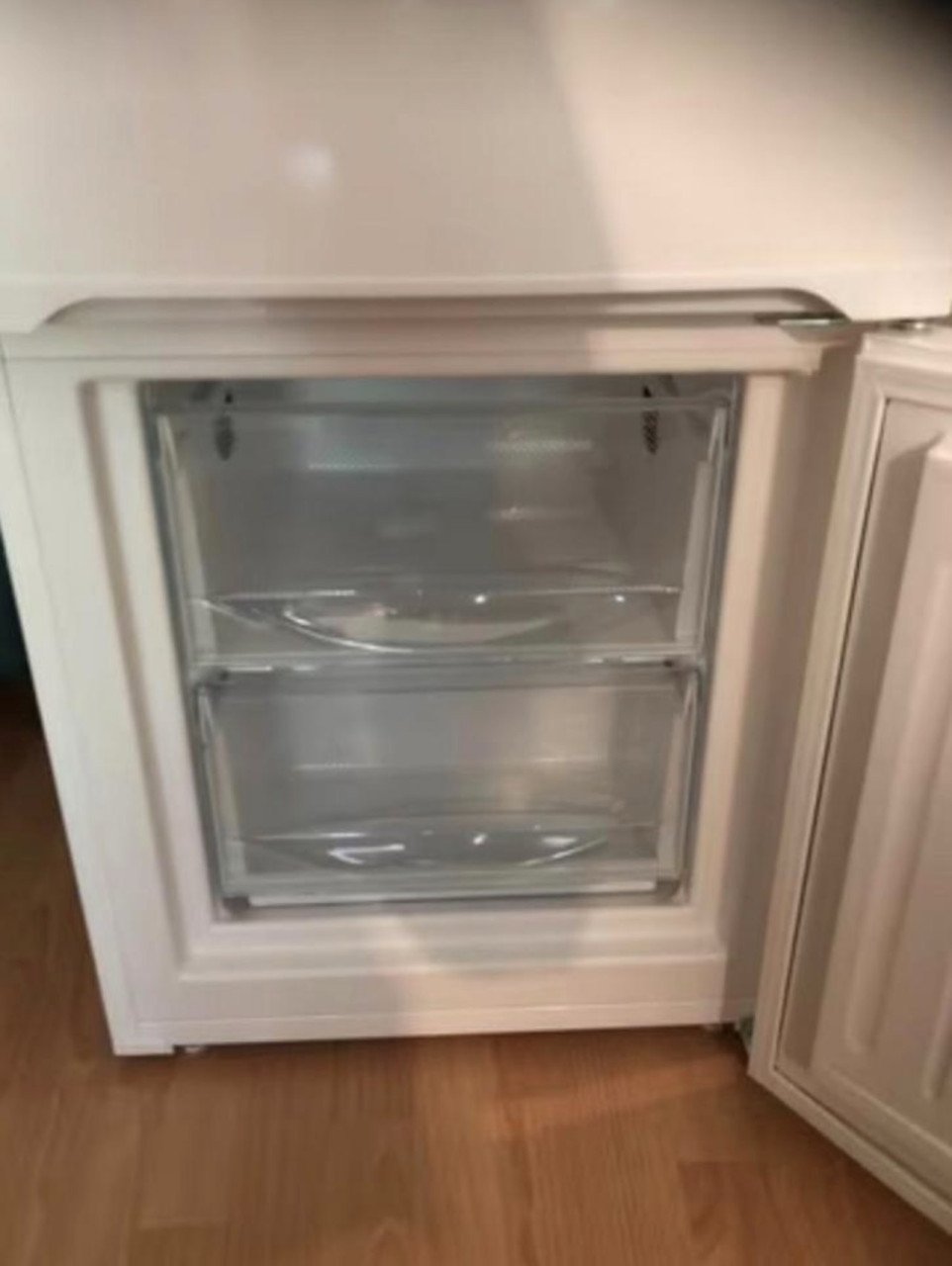Liebherr Koelkast met vriezer 1 jaar oud nieuwprijs €600,-