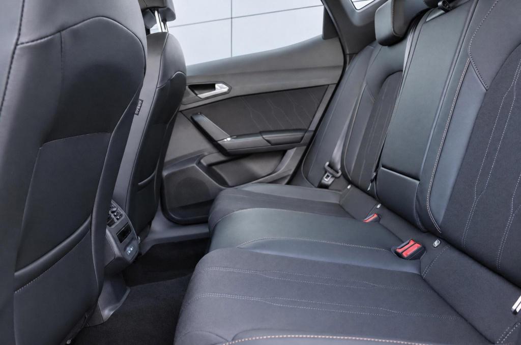 Cupra Formentor 1.5 tsi e-hybrid business 204pk dsg6