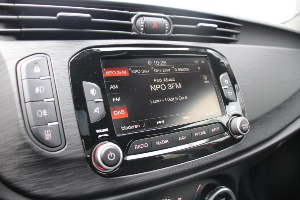 Alfa Romeo Giulietta 1.4 turbo multiair super - panorama dak - navi - stoel