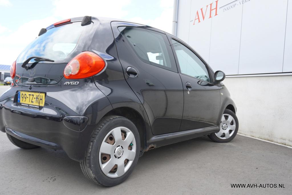 Toyota Aygo 1.0-12v +